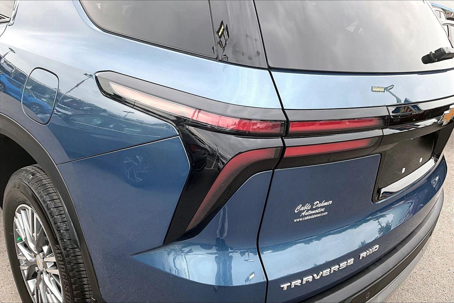 2025 Chevrolet Traverse LT