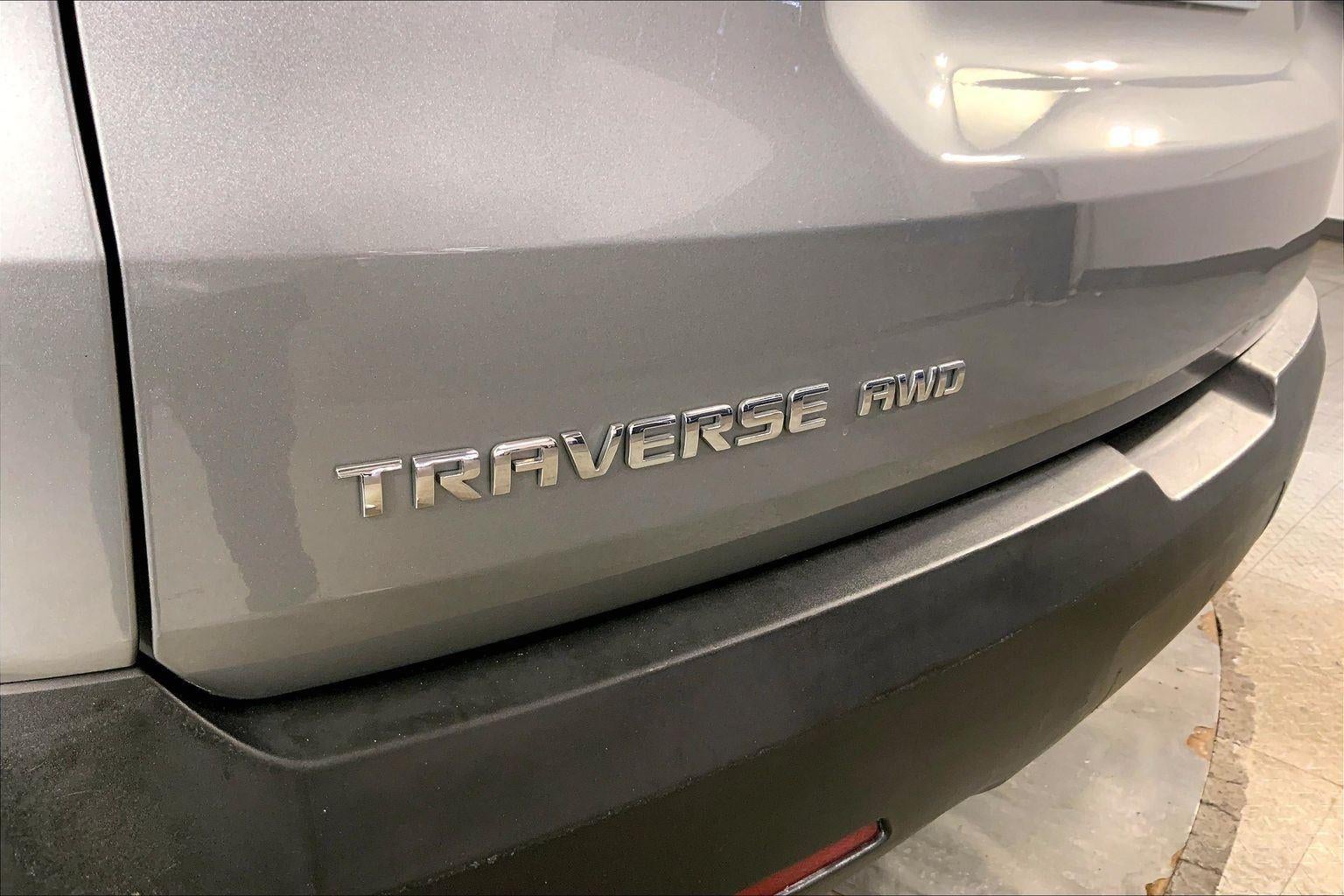 2023 Chevrolet Traverse LT Leather