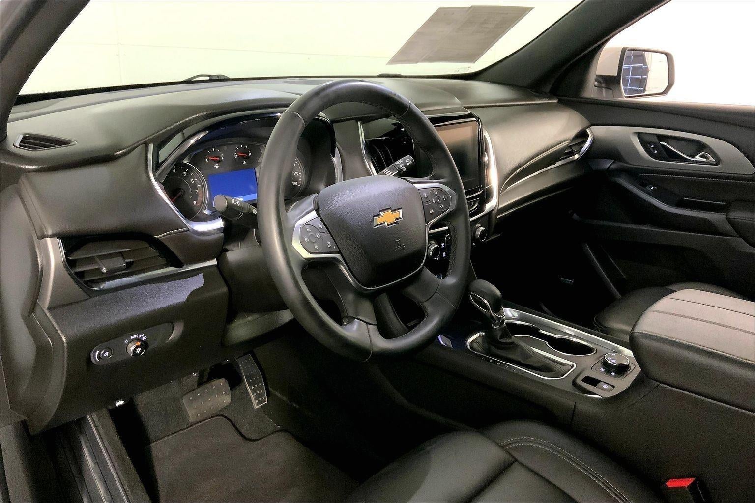 2023 Chevrolet Traverse LT Leather