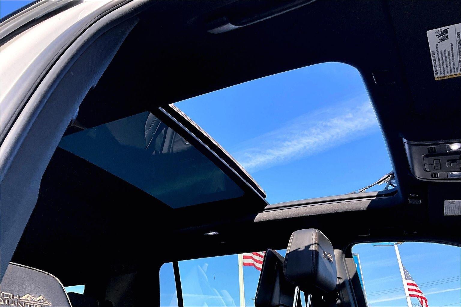 2023 Chevrolet Suburban High Country