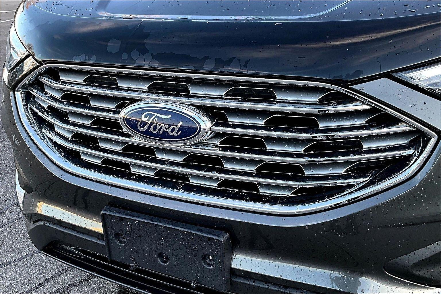 2020 Ford Edge SE