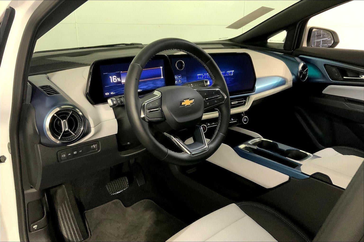 2025 Chevrolet Equinox EV LT