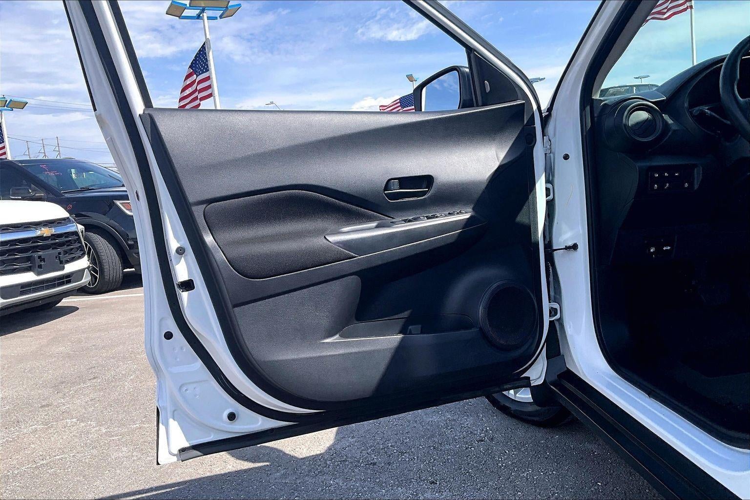 2022 Nissan Kicks S
