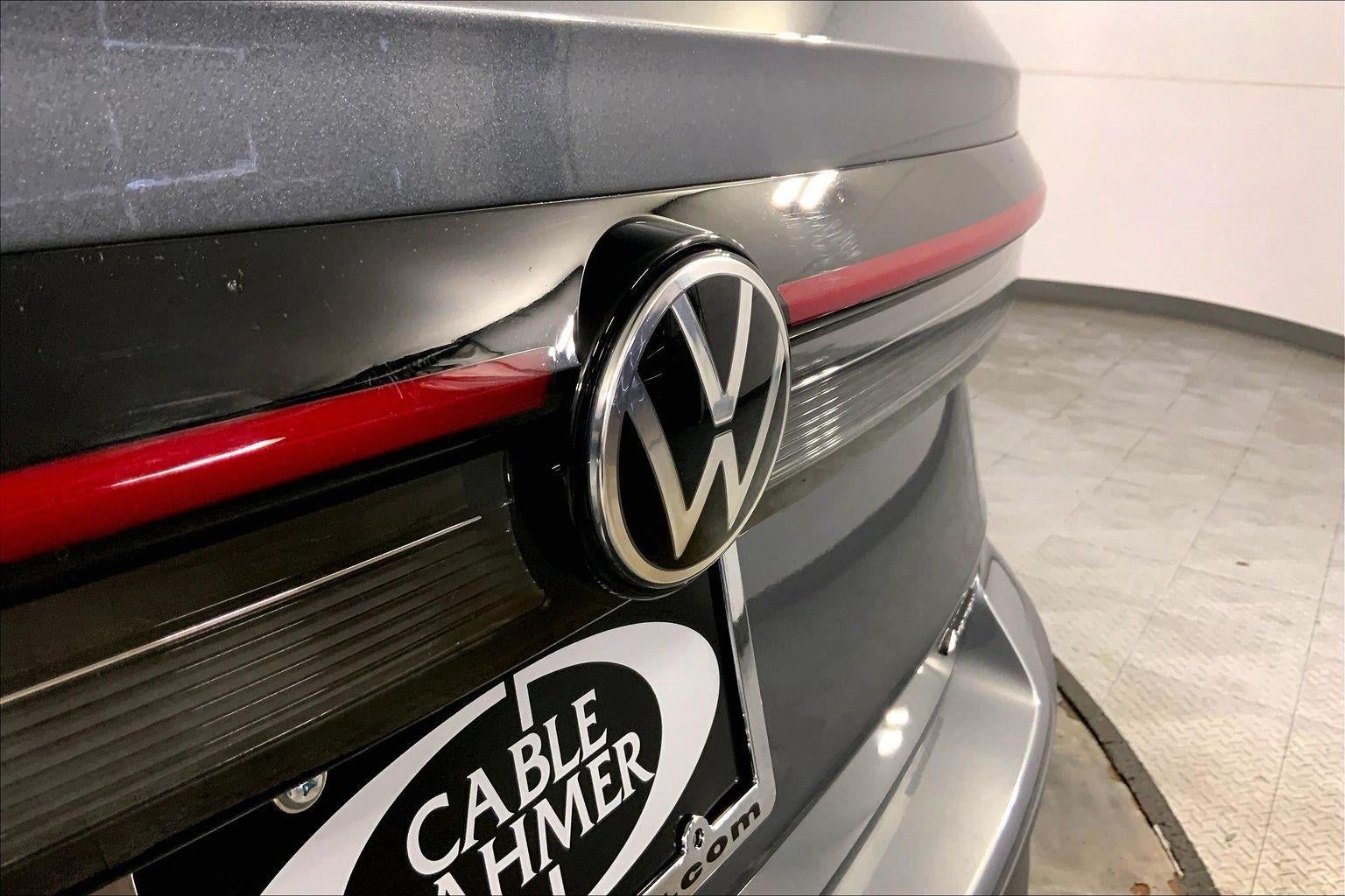 2025 Volkswagen Taos SE