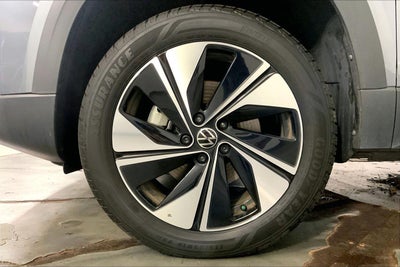 2025 Volkswagen Taos SE