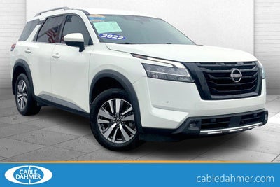 2022 Nissan Pathfinder SL