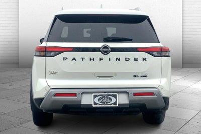 2022 Nissan Pathfinder SL