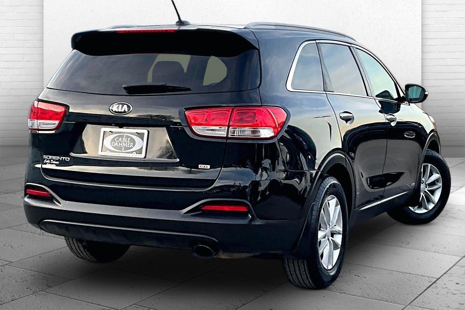 2017 Kia Sorento LX