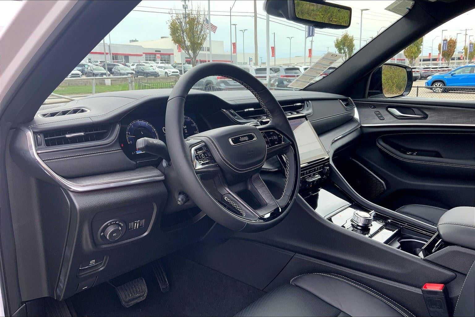 2025 Jeep Grand Cherokee Overland 4x4