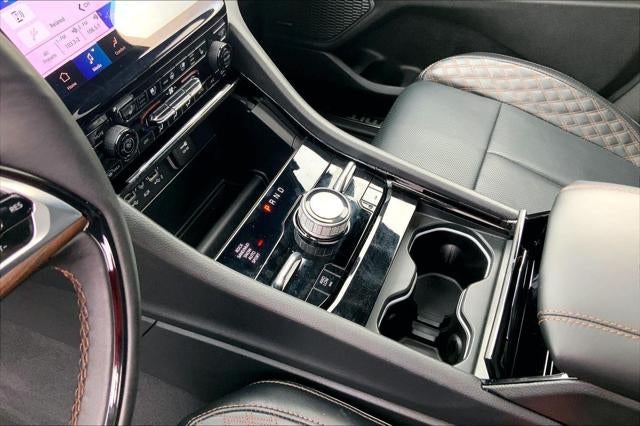 2025 Jeep Grand Cherokee L Summit 4x4