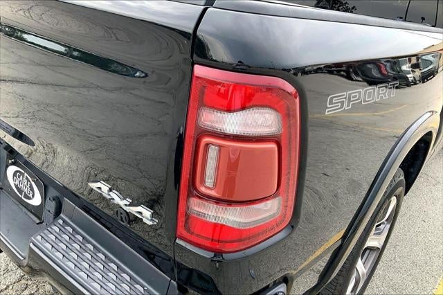 2020 RAM 1500 Laramie Crew Cab 4x4 5'7' Box