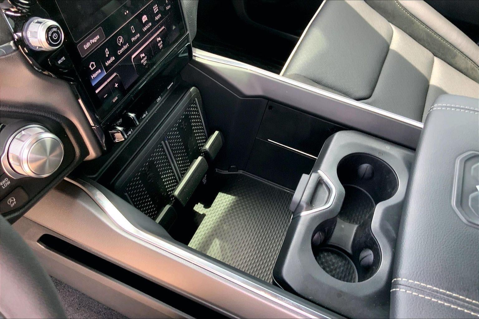 2026 RAM 1500 Laramie Crew Cab 4x4 5'7' Box