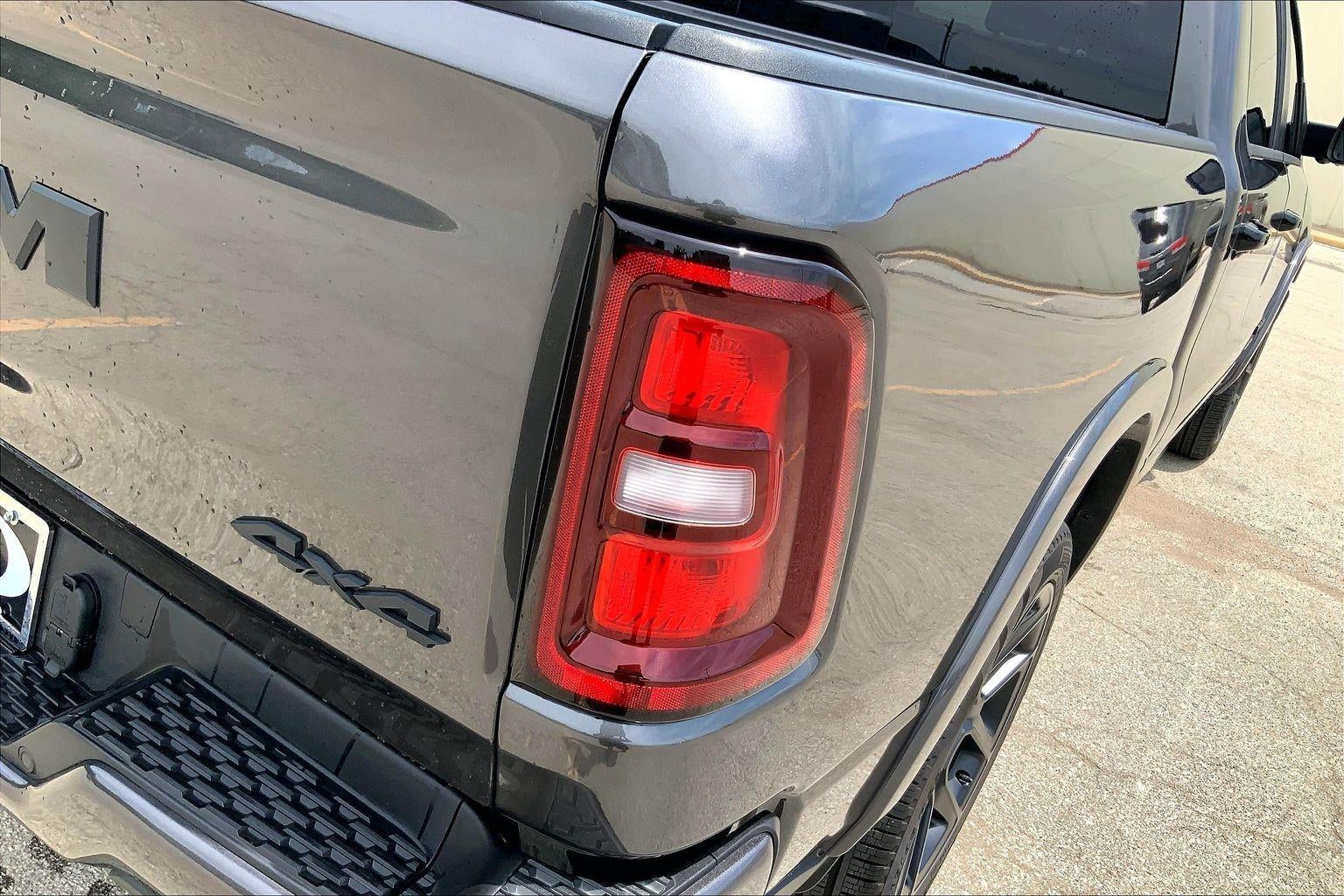 2026 RAM 1500 Laramie Crew Cab 4x4 5'7' Box