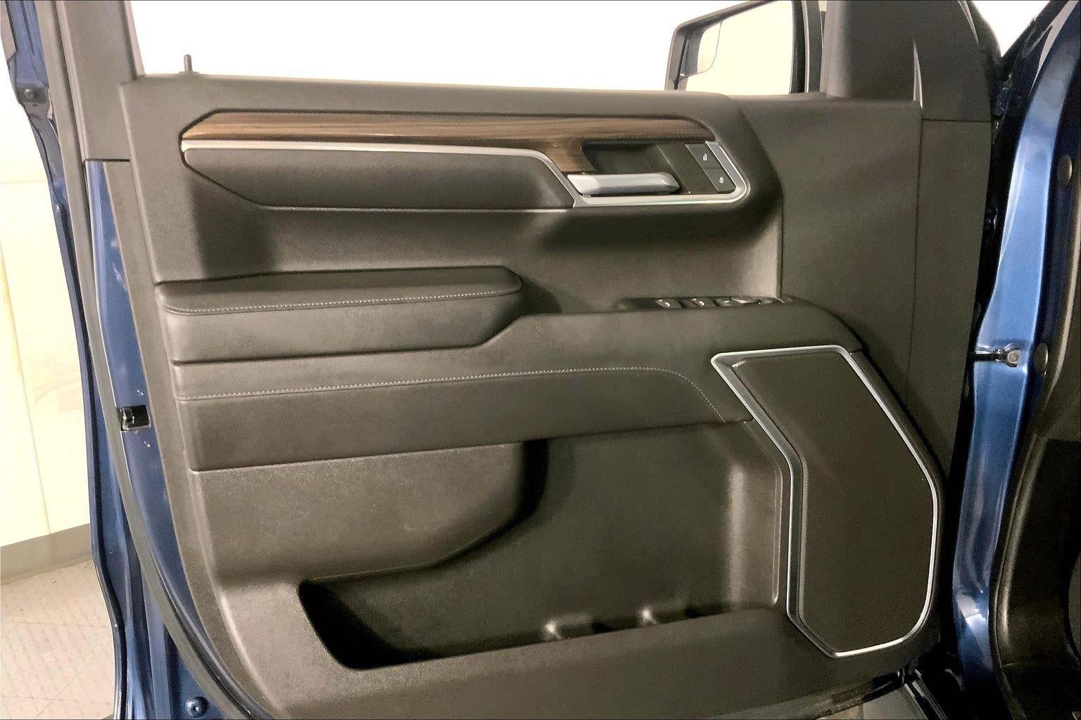2022 Chevrolet Silverado 1500 4WD Crew Cab Short Bed LT with 2FL