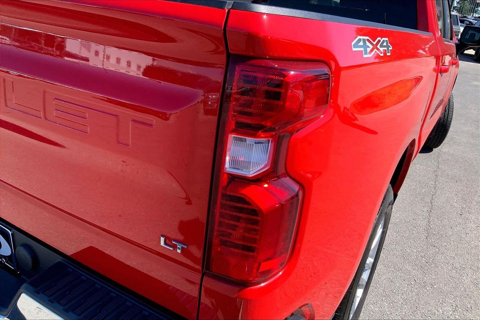 2021 Chevrolet Silverado 1500 4WD Crew Cab Short Bed LT
