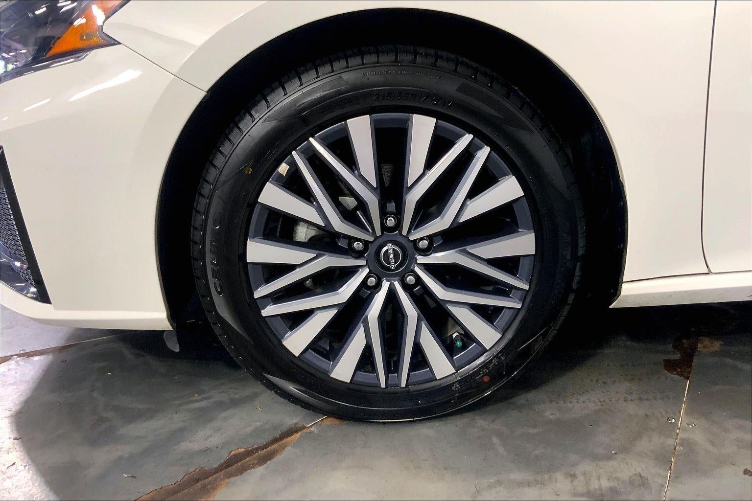 2025 Nissan Altima SV FWD