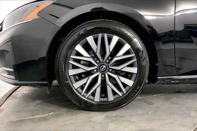 2024 Nissan Altima SV FWD