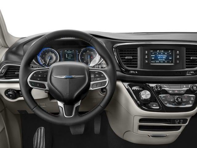 2017 Chrysler Pacifica Touring Plus