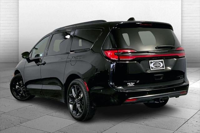 2024 Chrysler Pacifica Limited AWD