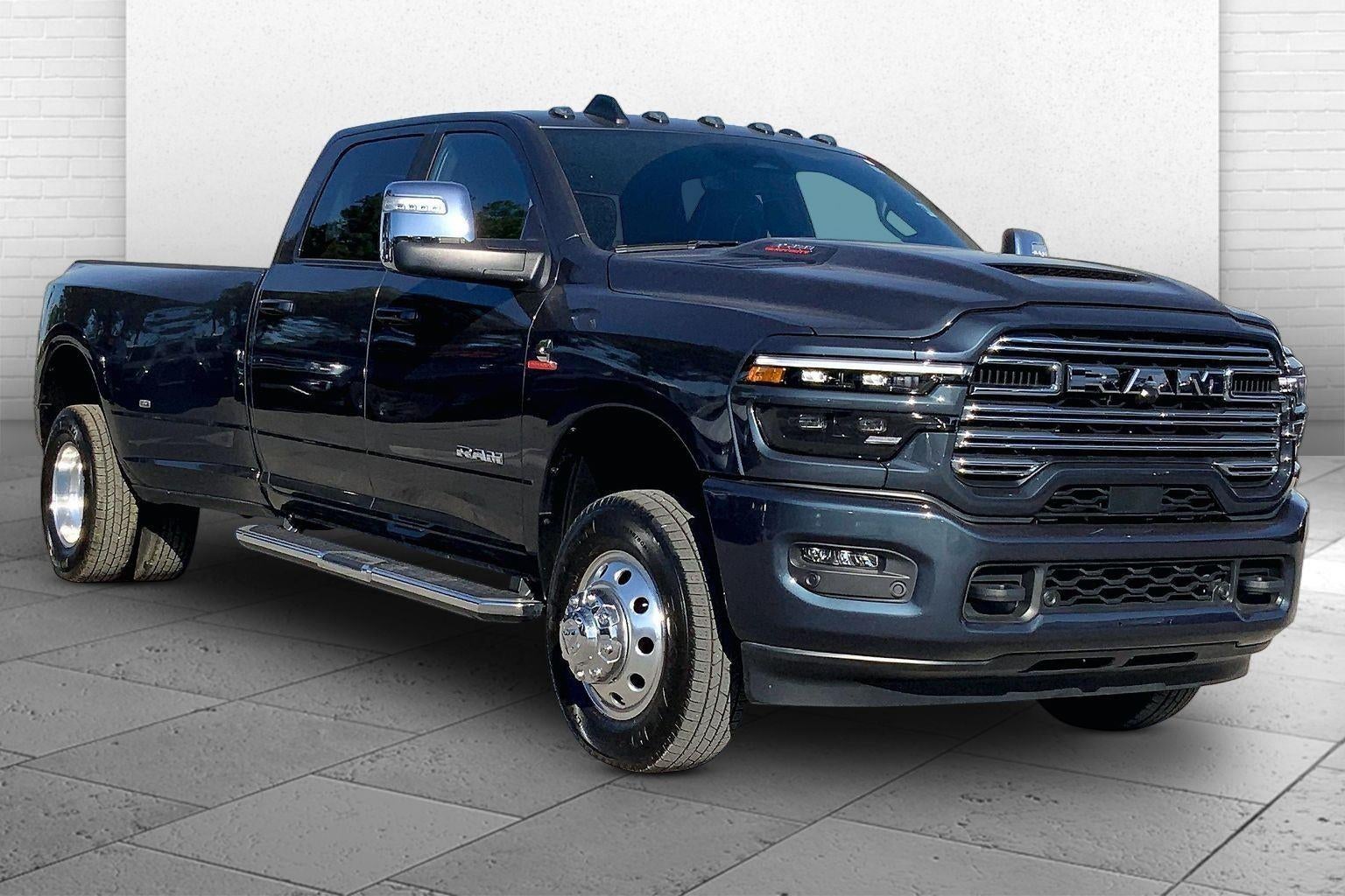 2026 RAM 3500 Laramie Crew Cab 4x4 8' Box