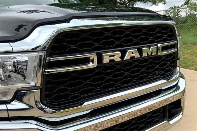 2019 RAM 2500 Tradesman Crew Cab 4x4 6'4' Box