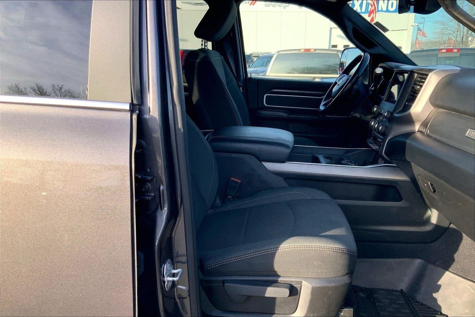 2020 RAM 2500 Big Horn Crew Cab 4X4 6'4' Box