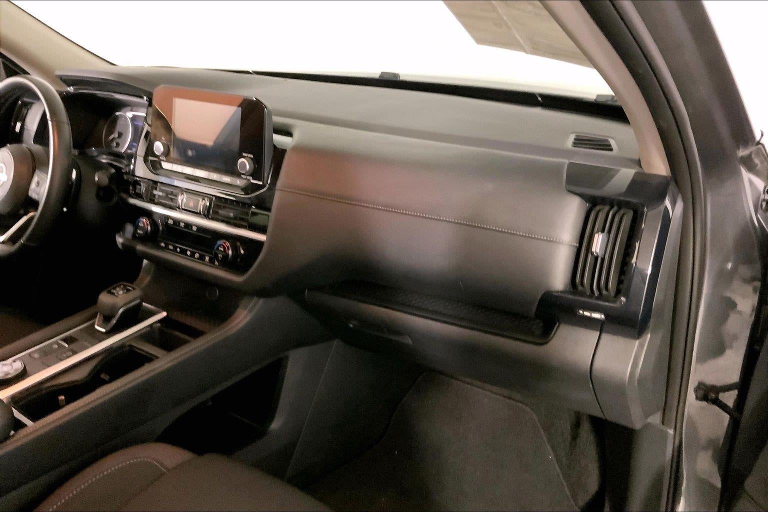 2025 Nissan Pathfinder SV 4WD