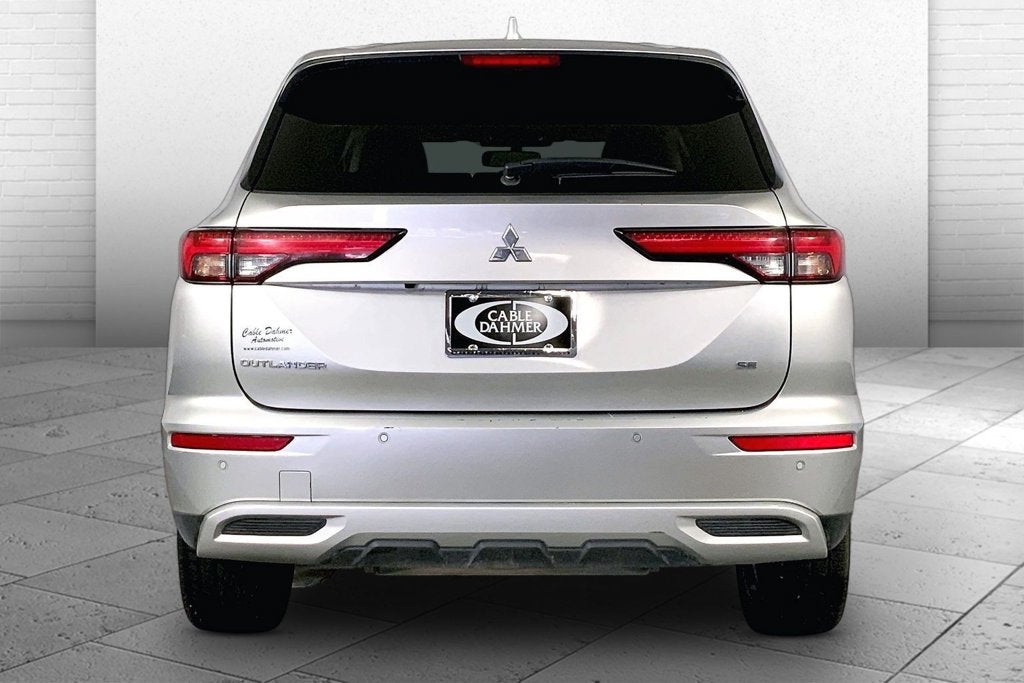 2024 Mitsubishi Outlander SE