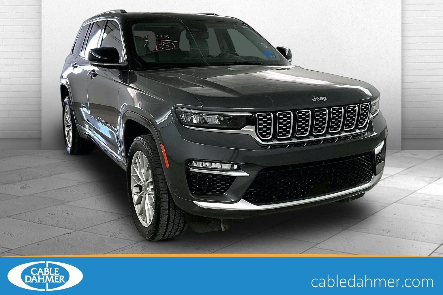 2022 Jeep Grand Cherokee Summit
