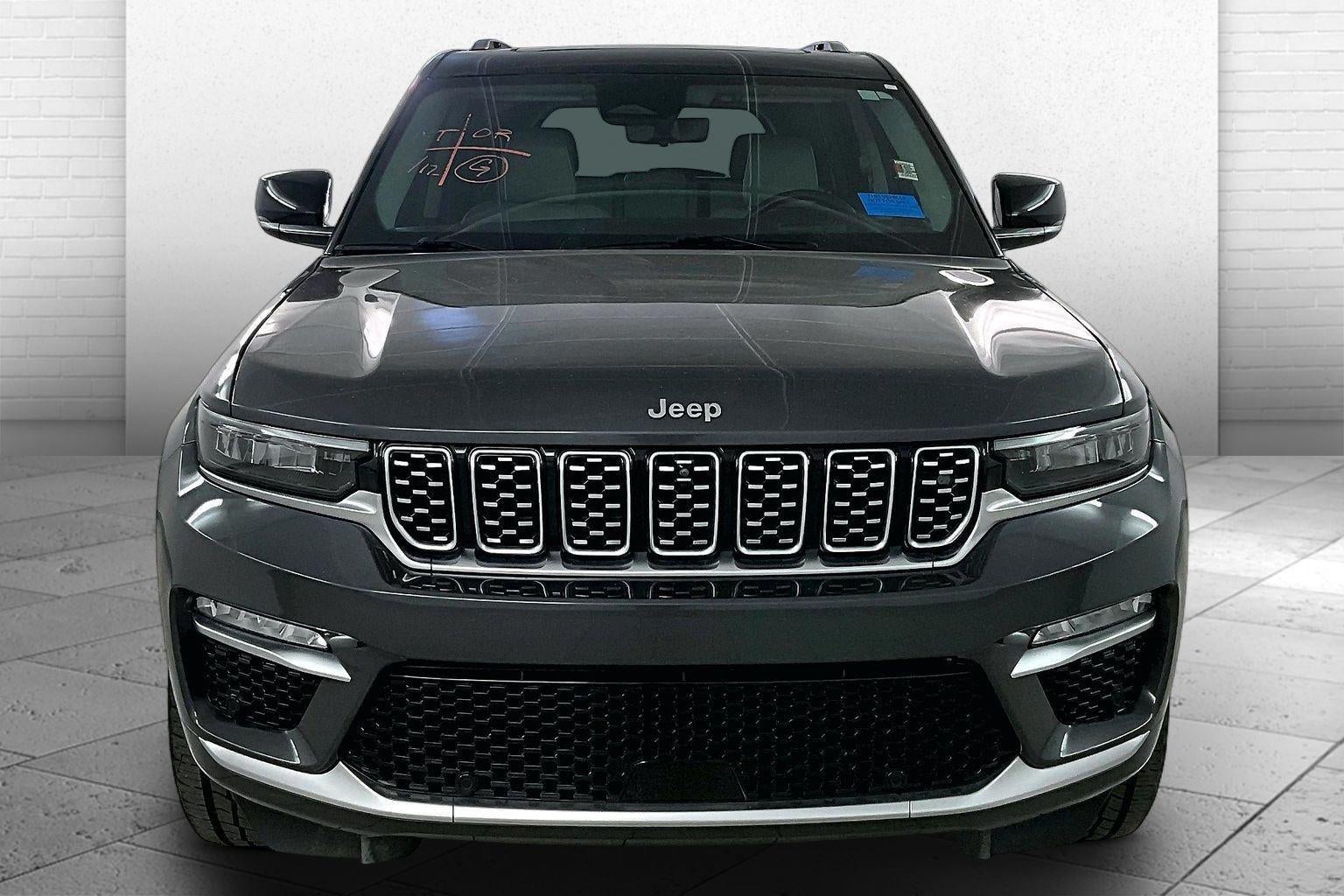 2022 Jeep Grand Cherokee Summit