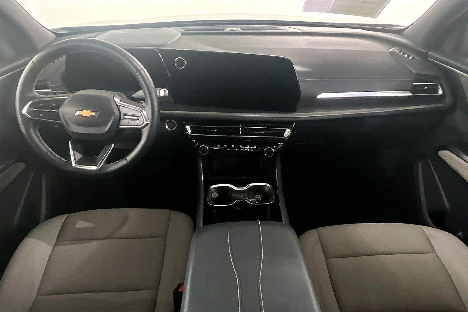 2025 Chevrolet Traverse FWD LT