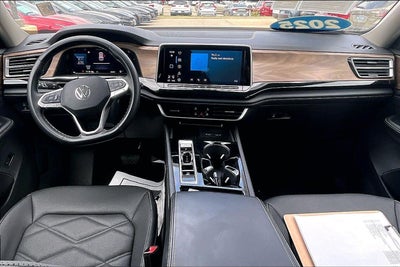 2025 Volkswagen Atlas 2.0T SE w/Technology