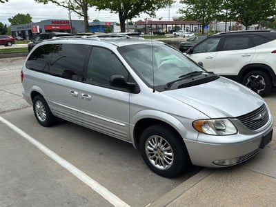 2002 Chrysler Town & Country Limited