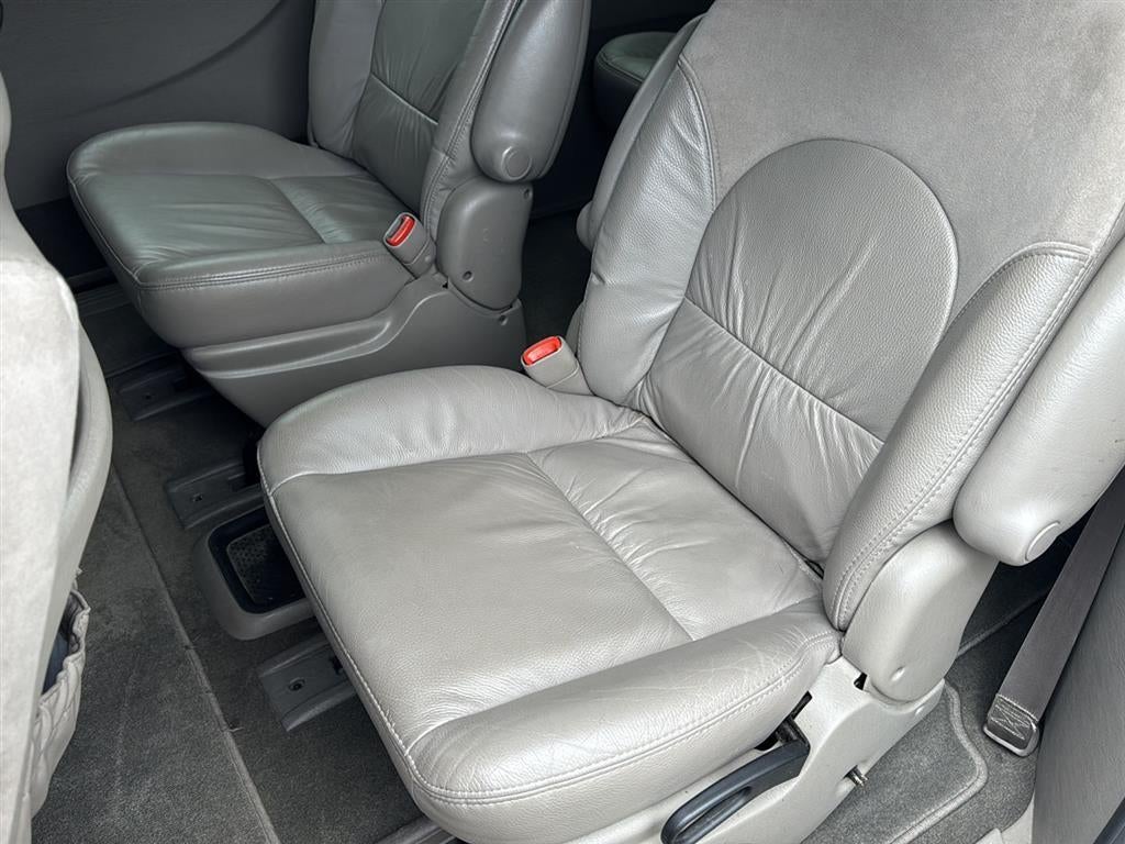 2002 Chrysler Town & Country Limited