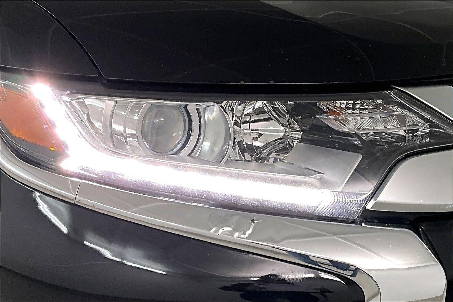 2020 Mitsubishi Outlander SE