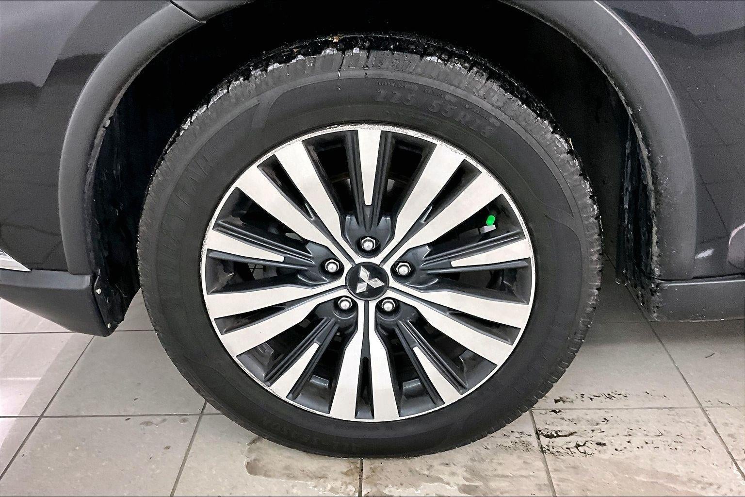 2020 Mitsubishi Outlander SE