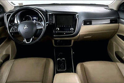 2020 Mitsubishi Outlander SE