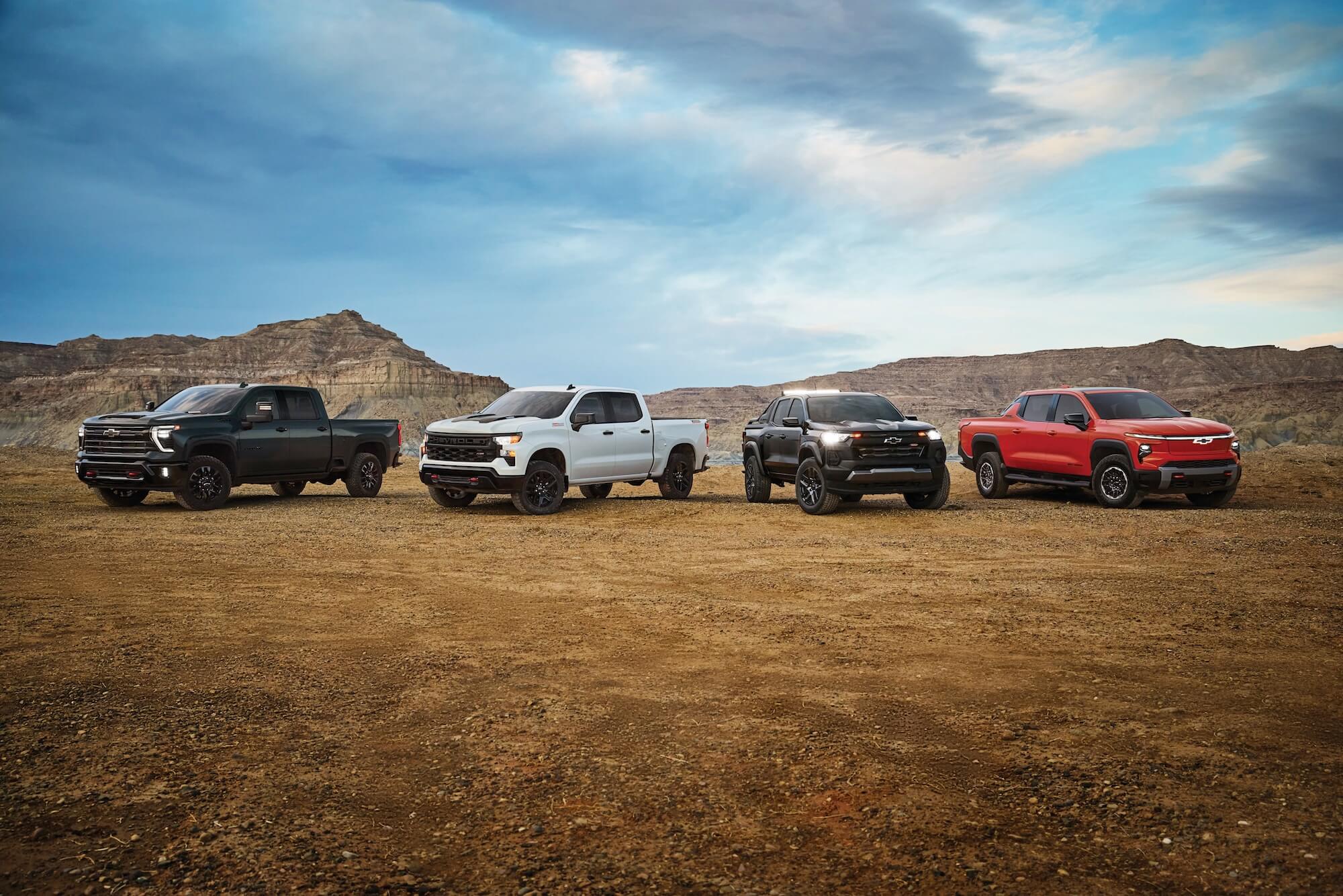 Customer shaking hands with Cable Dahmer Chevrolet of Kansas City employee